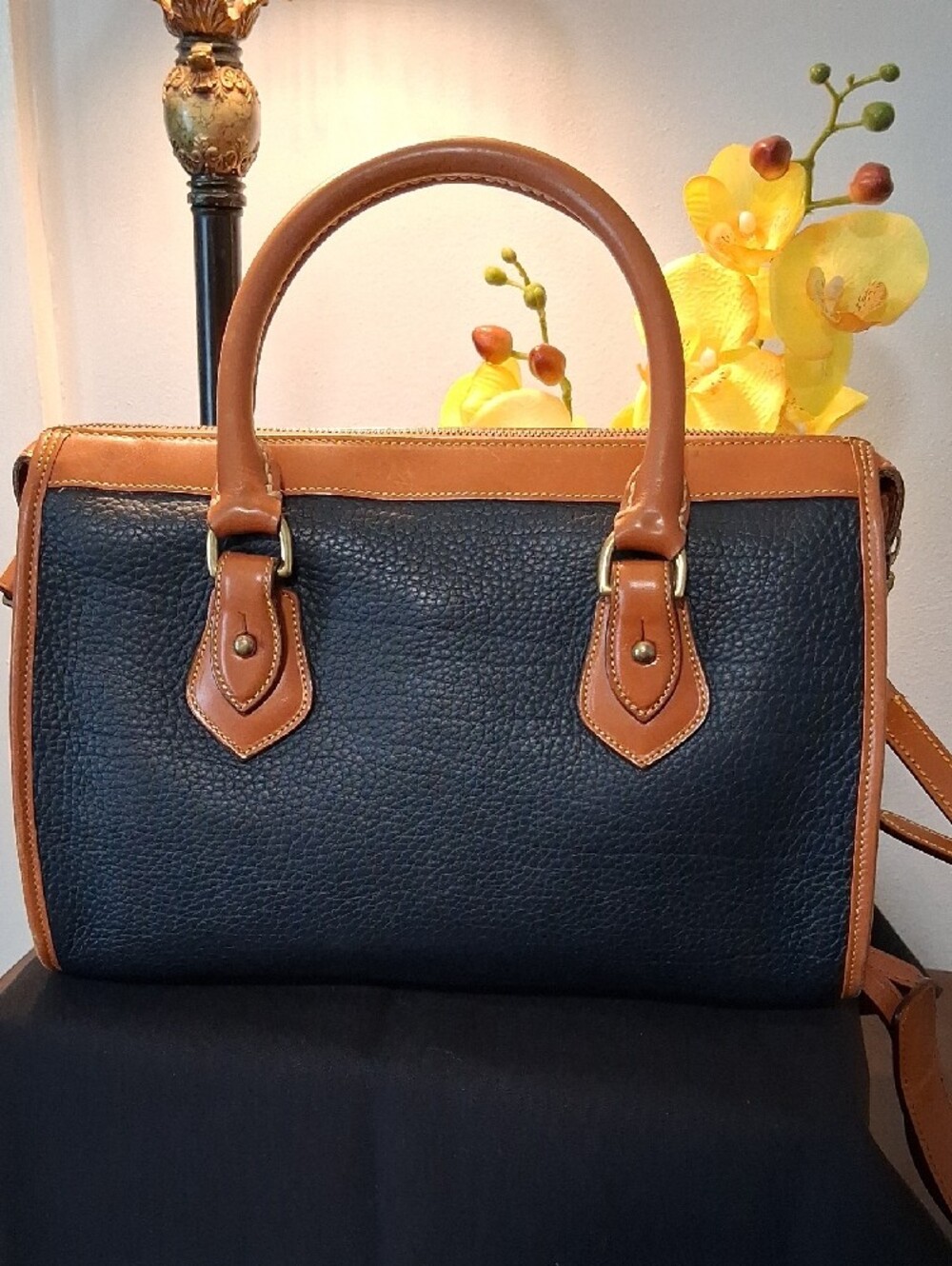 VINTAGE DOONEY & BOURKE Leather Satchel and Wallet Set - Picture 6 of 16